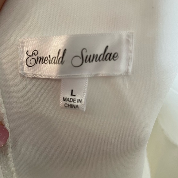 White Dress with Pattern Size L - Picture 2 of 4